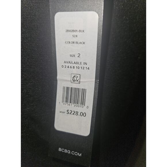 NWT! BCBGMAXAZRIA Women's Black Crepe Skirt Size 2 Msrp $228 - Picture 7 of 11